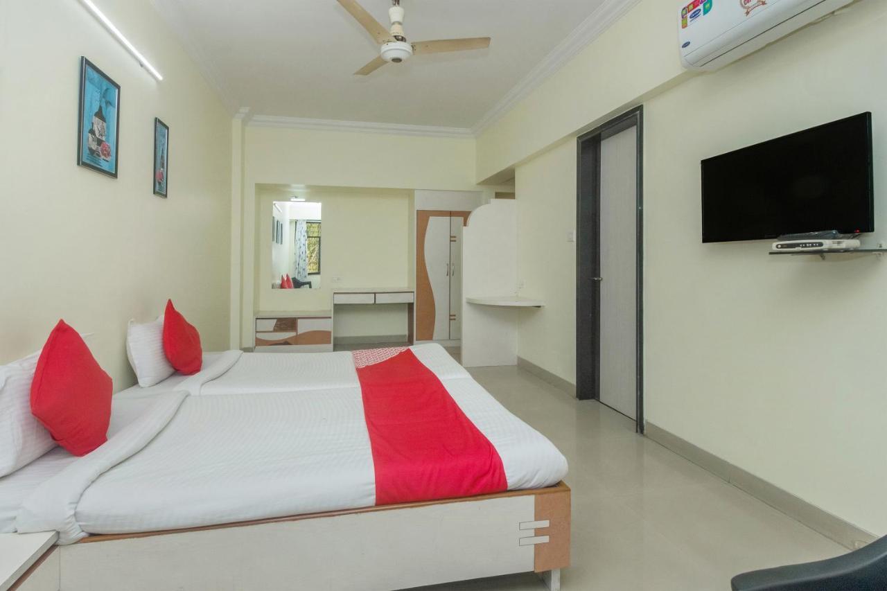 Flagship 4387 Hotel Theem Plaaza Nashik Exterior photo